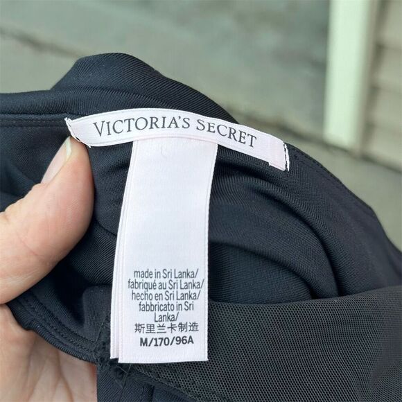 NWT Victoria’s Secret Essential Perforated Halter Dress Size medium - Picture 10 of 10